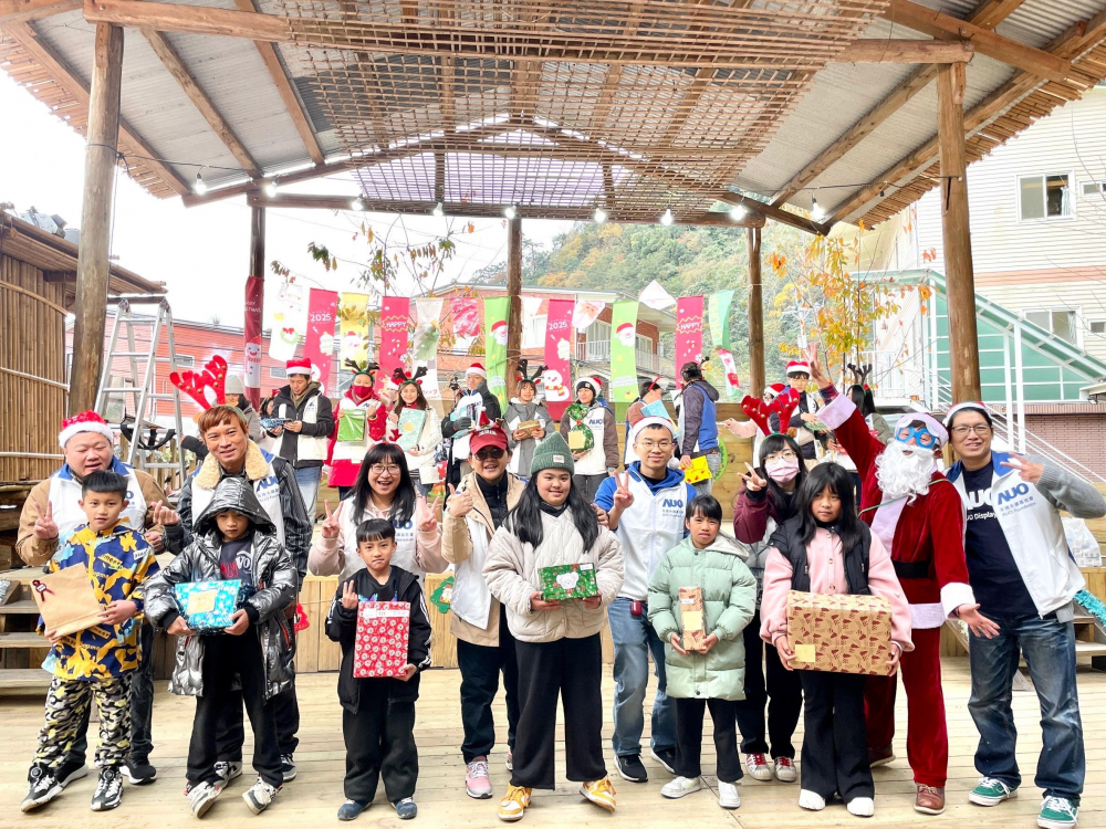 友達永續基金會號召「圓夢計畫」行動連續23年，由同仁凝聚內部愛心與資源送往偏鄉，累積為逾萬名兒童圓夢，實踐友達共創共好的永續精神。