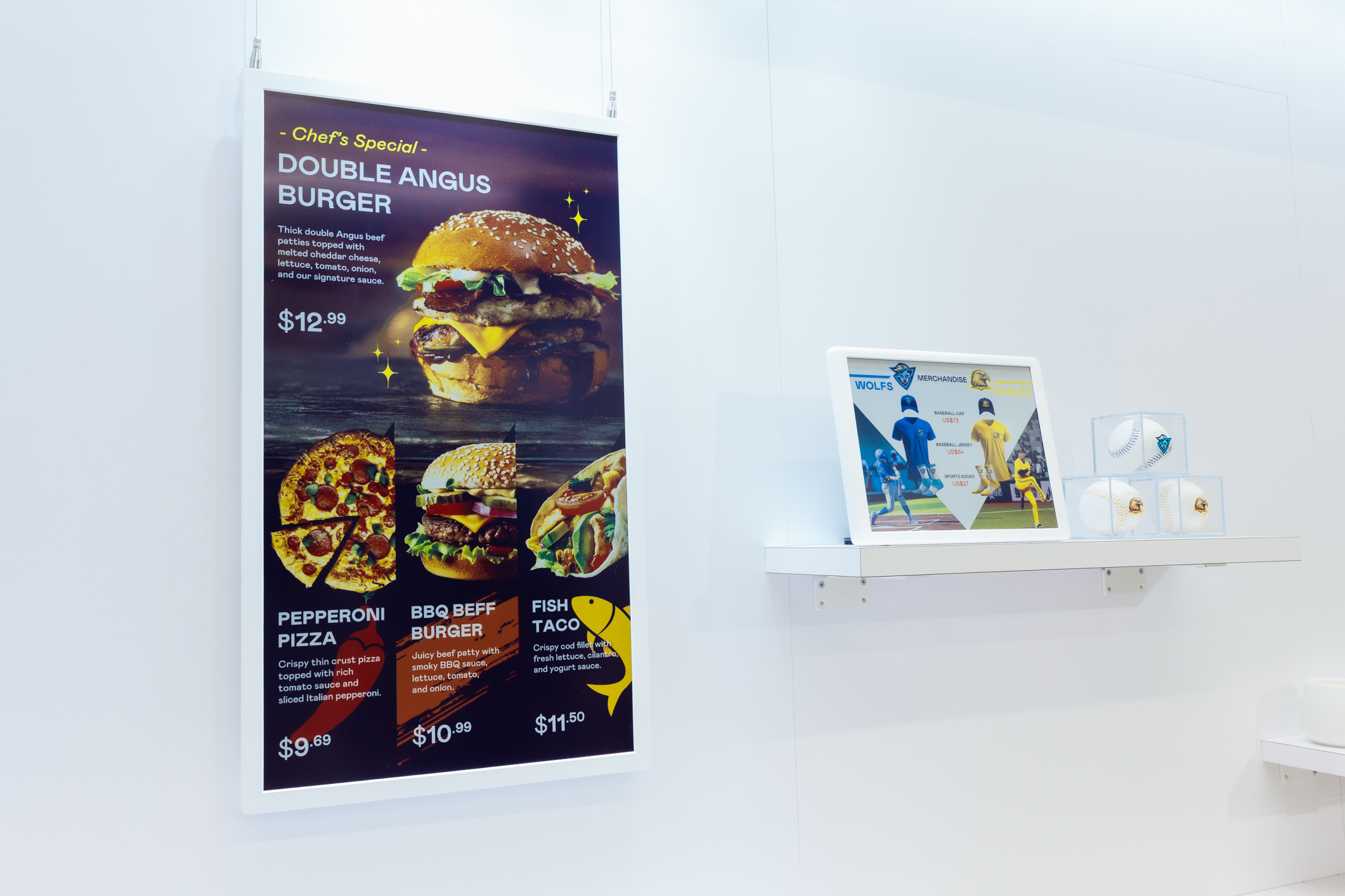 达擎开发的低功耗、全彩的aecoPost电子纸解决方案，仅在更新画面时需要微量的电力驱动，无需布建电线的便捷设计，使其可灵活应用、弹性选择置放处；可搭配aecoTag电子货架卷标解决方案，驱动商店内所有数字广告牌和电子货架卷标，以远程控制实现动态变价，提升门市人员作业效率，并以无纸化落实永续经营目标。